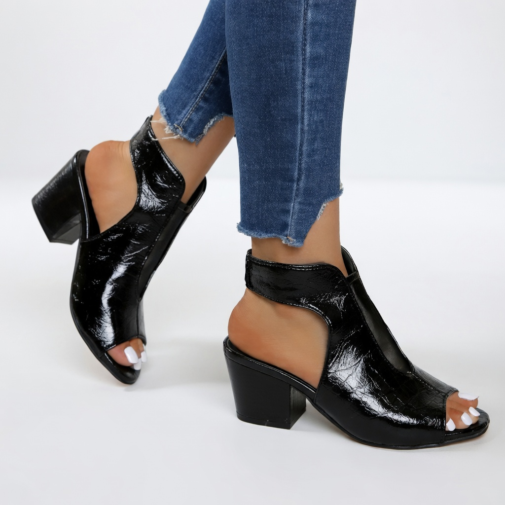 Arabelle™ — Sandalia abierta por delante con tacón de bloque de 8 cm y rejilla negra.