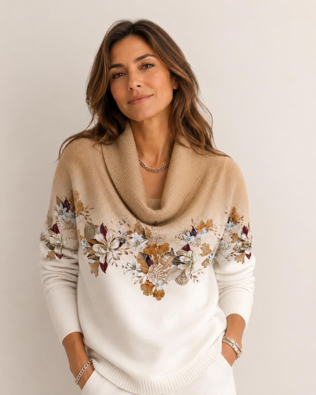 Aurora| Suéter floral con cuello suave