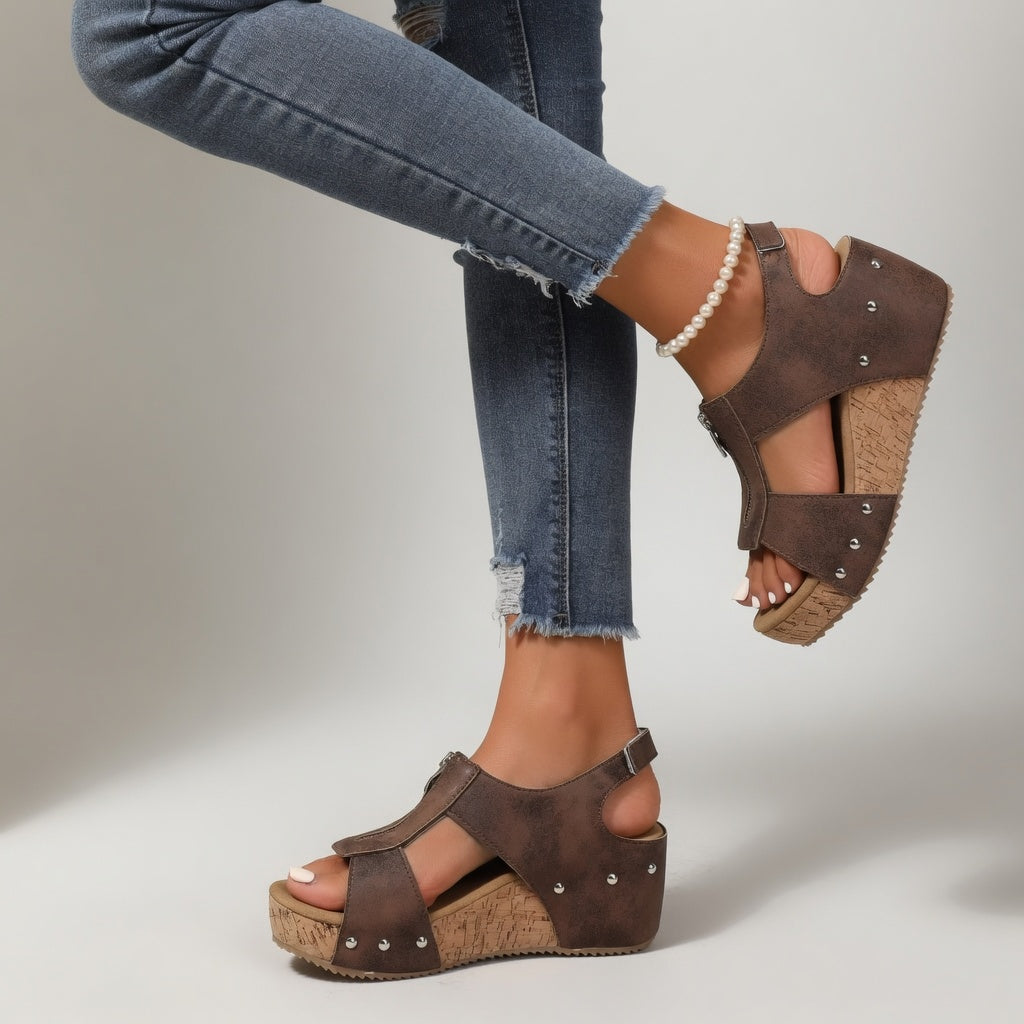 Philomène™ — Sandalia con cuña y remaches, estilo bohemio natural